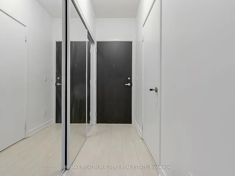 170 Sumach St #2011 — Photo 6