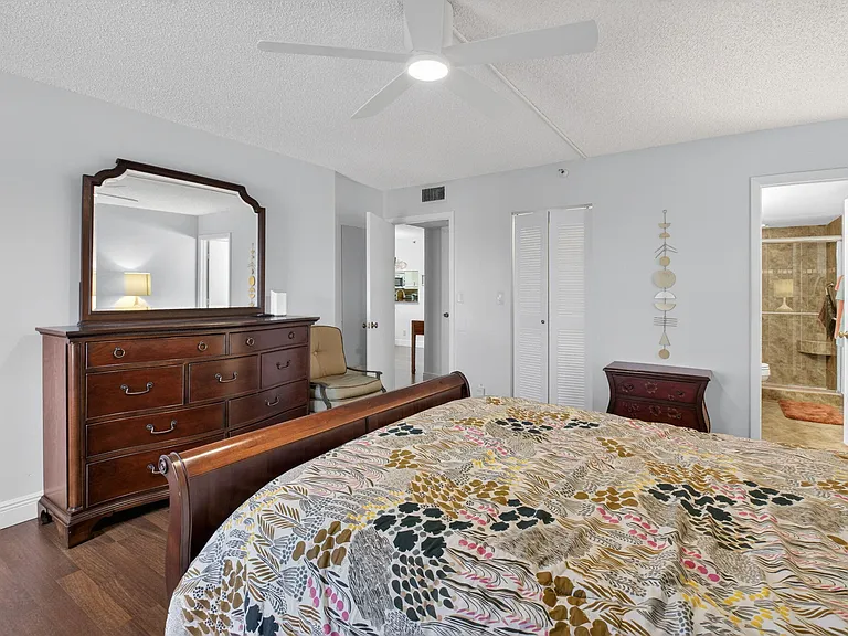 6866 Huntington Ln #607 — Photo 23