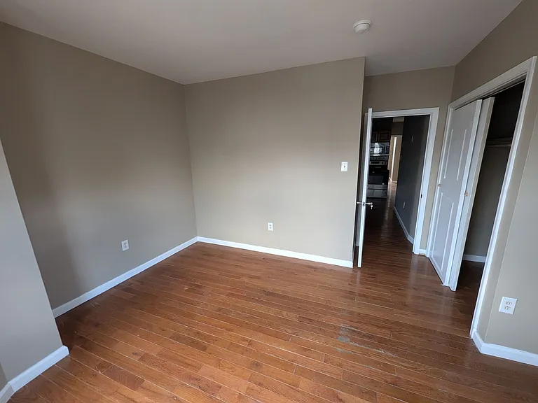 5838 Windsor Ave — Photo 3