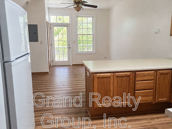2nd image of 42 E Grand Ave APT 2-C