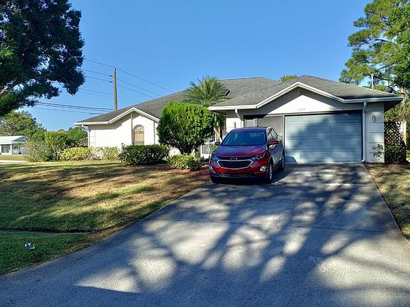 3rd image of 1792 SW Cochran Street