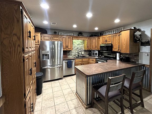 5th image of 3779 Farm Road 1499