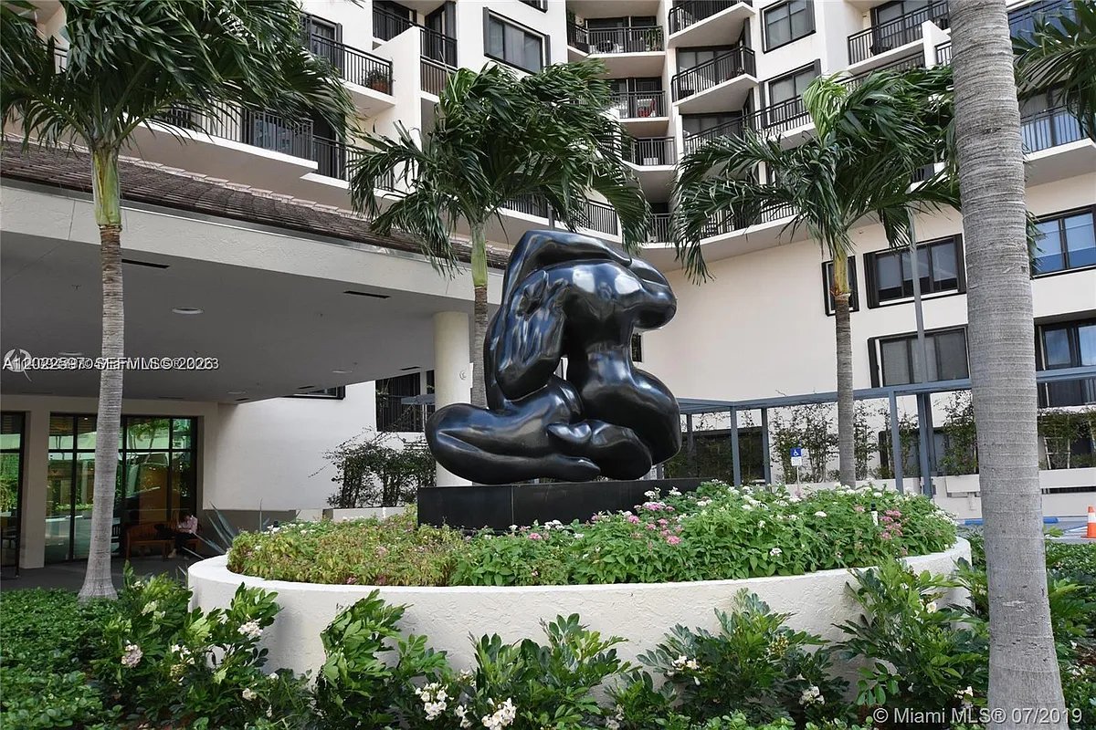Building Photo - 540 Brickell Key Dr #1600