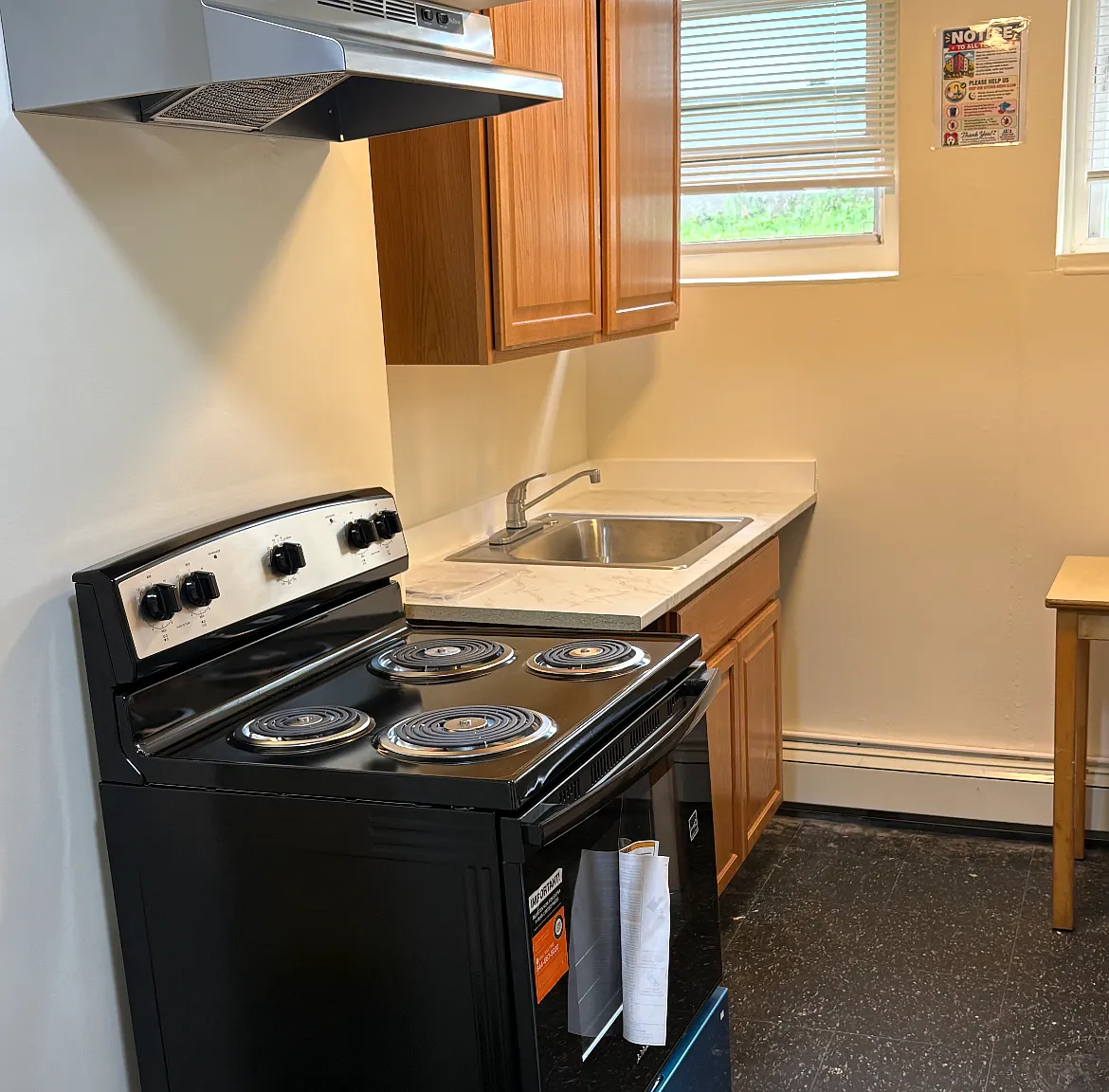 1 bed, $101 — Photo 1