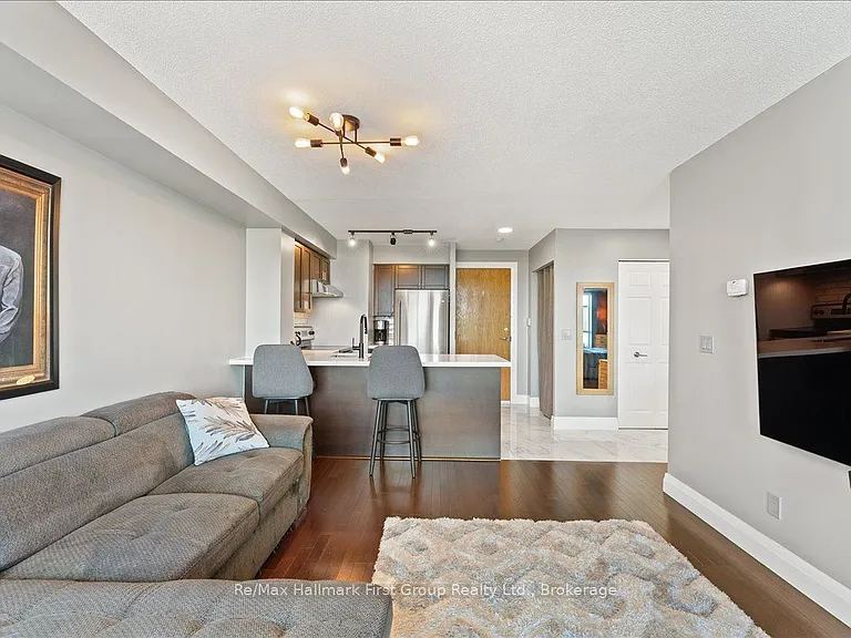 340 Watson St W #416 — Photo 13