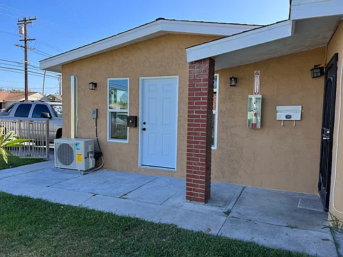 1618 E Romneya Dr #D Photo 1