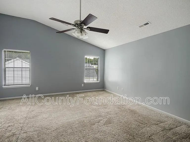 107 Broken Branch Dr — Photo 31