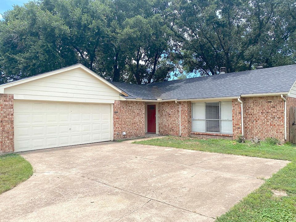 1st image of 16222 Summer Dew Ln