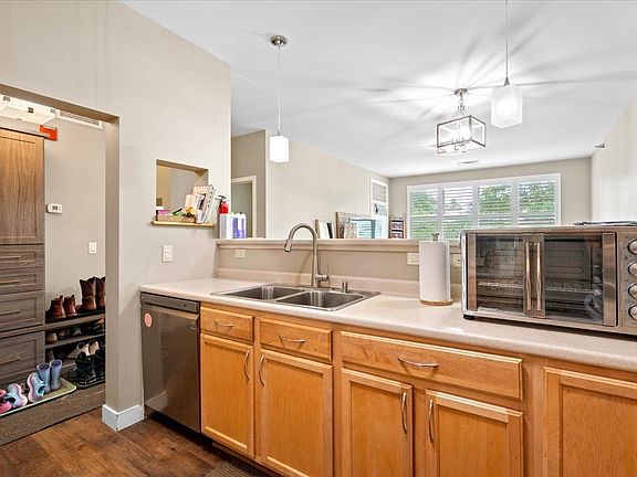 4th image of 370 Farrell Street #218