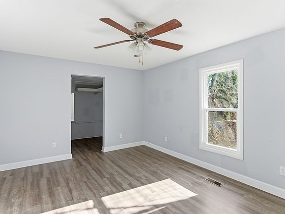 5th image of 1514 Monroe Ave