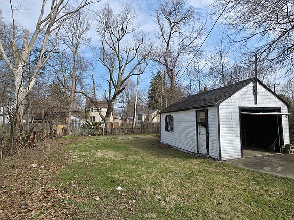 4th image of 16724 Beaverland St