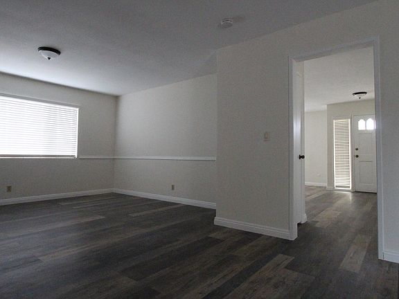 3rd image of 8719 Arcadia Ave