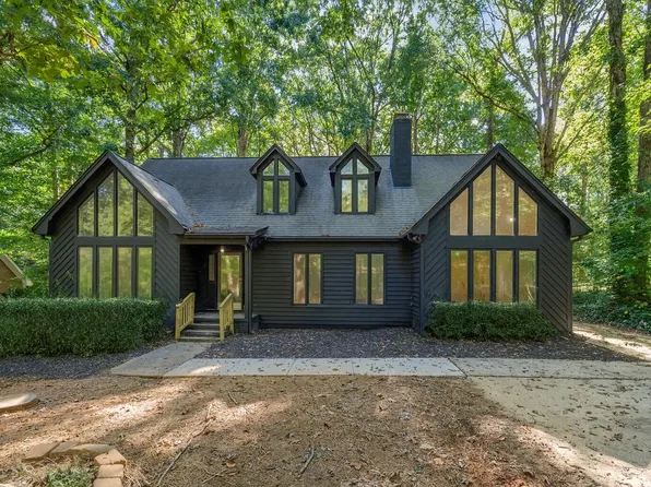 5217 W Oaks Dr, Fuquay Varina, NC 27526
