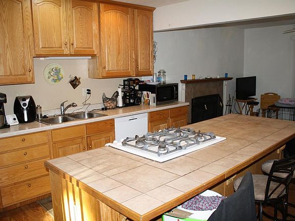 5th image of 52047 Decker Dr