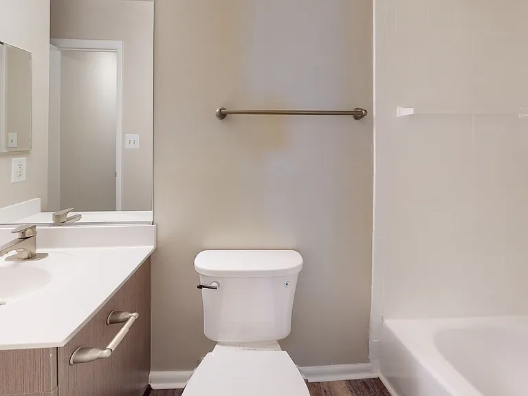 Canterbury Apartments — Photo 101