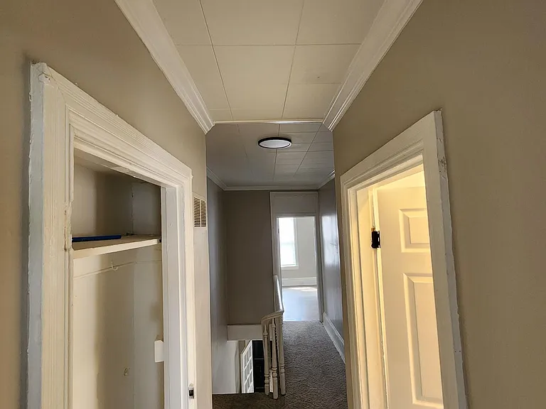 302 N Lombard St — Photo 9