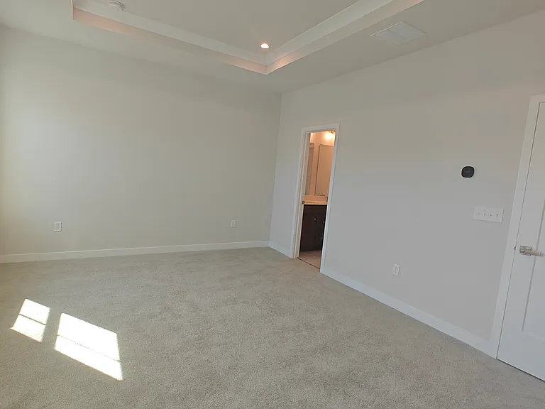 108 S Durham Dr — Photo 27