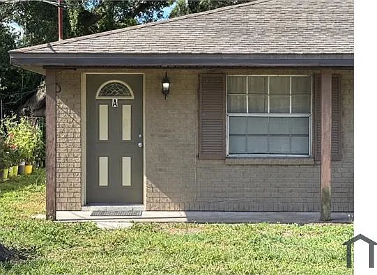 2 bed, 832 sqft, $1,650 — Photo 1