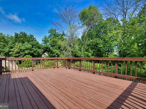 4th image of 234 Temple Dr
