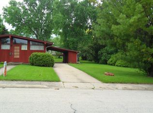 923 Sullivan Dr, Belvidere, IL 61008