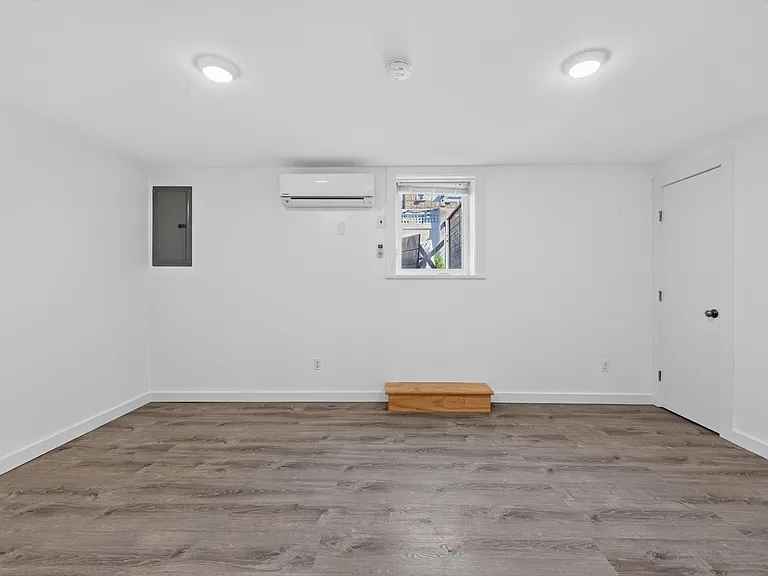 342 1st St #GARDEN LEVEL — Photo 7