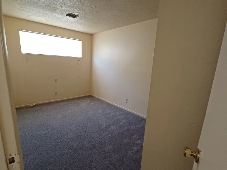 2412 Sunrise Ave #G — Photo 4