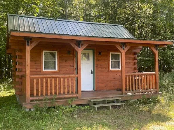 W13941 Butternut Ln, Bowler, WI 54416