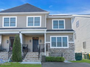 8 Sheraton Dr, Lakewood, NJ 08701