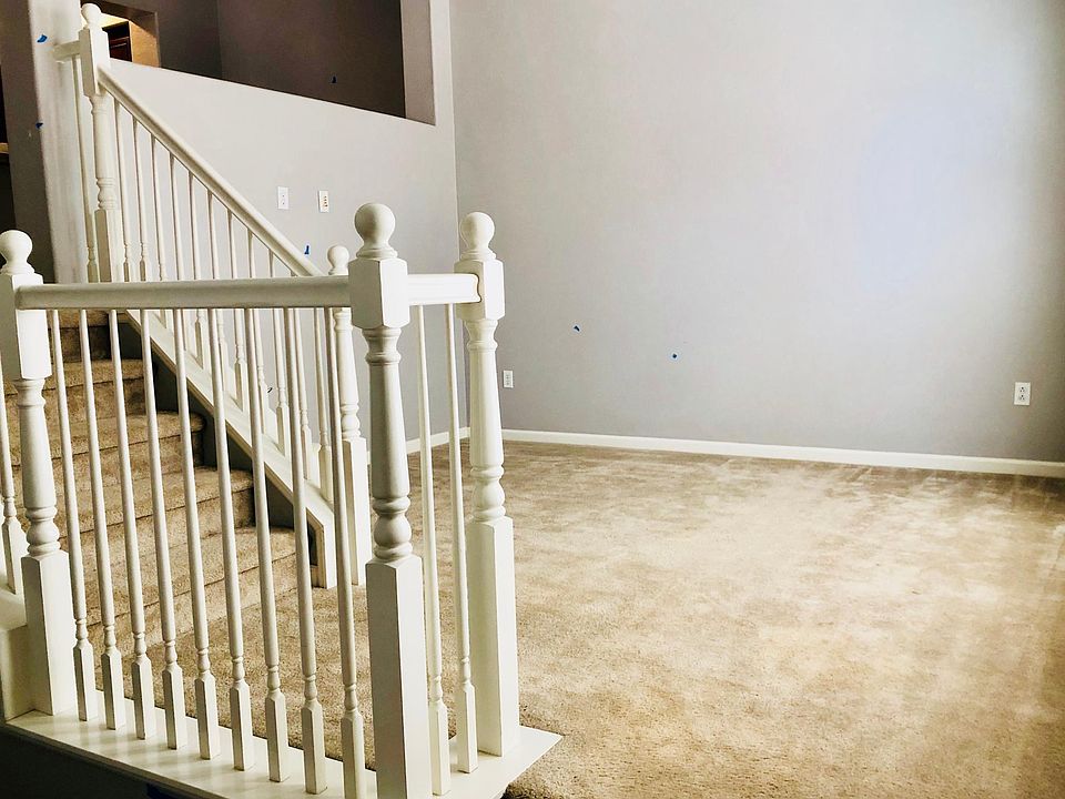 Entryway/ facing Living room