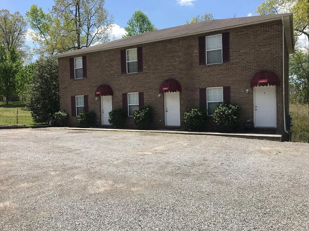 2 bed, 1.5 bath, 1012 sqft, $1,000 — Photo 1