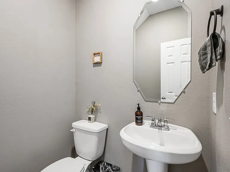 Hobby Wind Ridge Dr — Photo 18