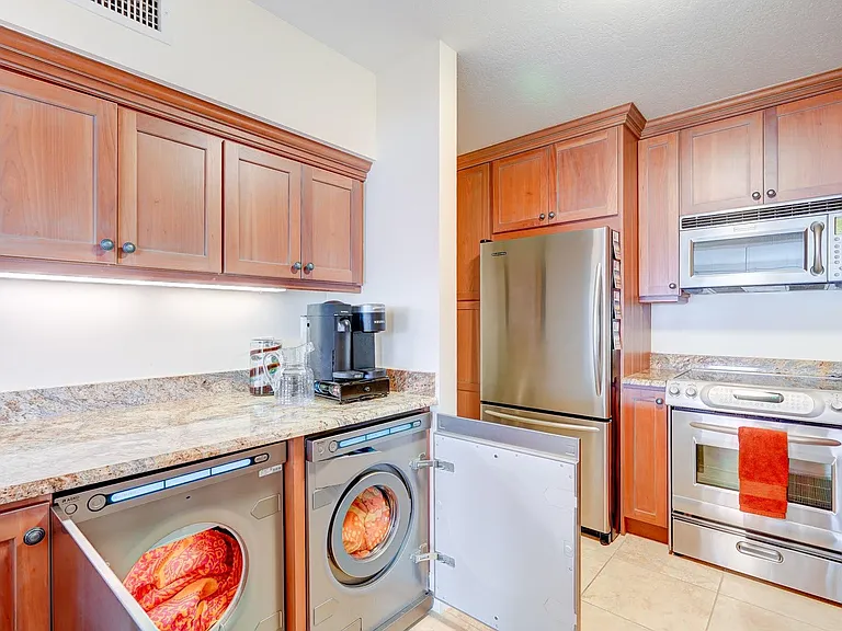 1289 NE Ocean Blvd #10 — Photo 27