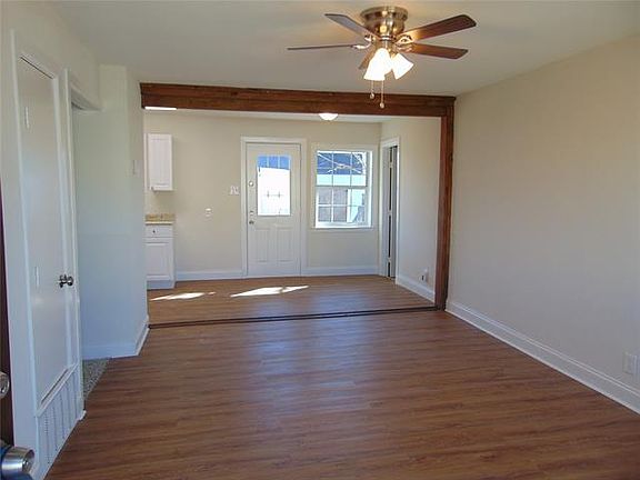 2nd image of 1808 Hillcrest St