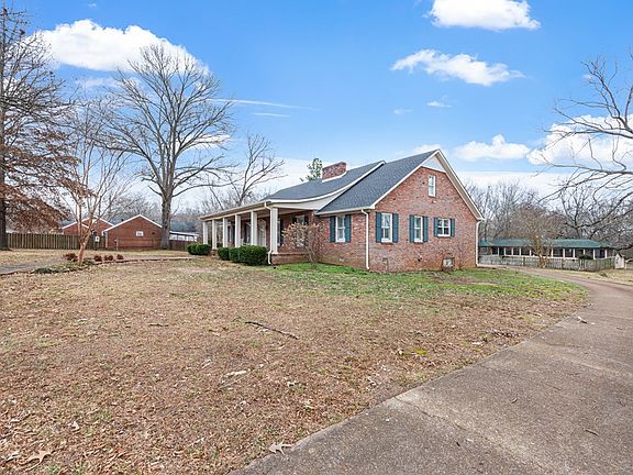 4th image of 414 Knox St