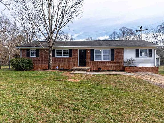2nd image of 407 Summerland Dr