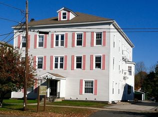 288 Main St APT 2B, Oxford, MA 01540