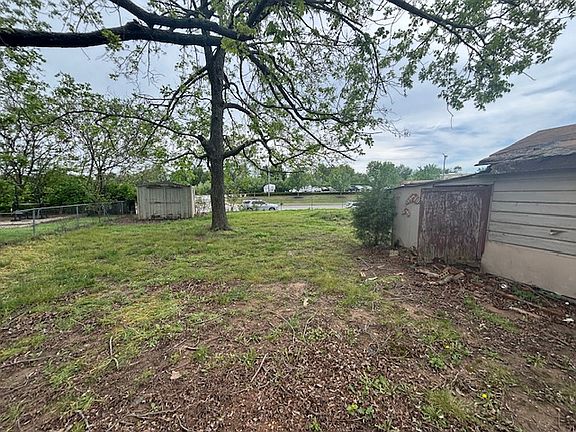 3rd image of 607 Purtle Ave