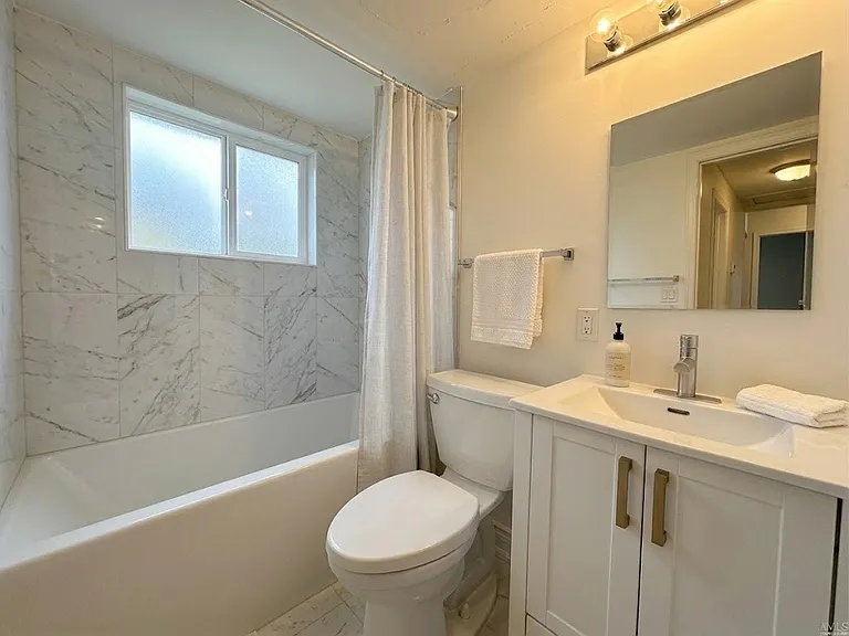 5 Lanbrooke Ave — Photo 6