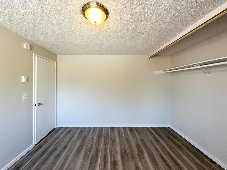 French Quarter Apartments — Photo 21