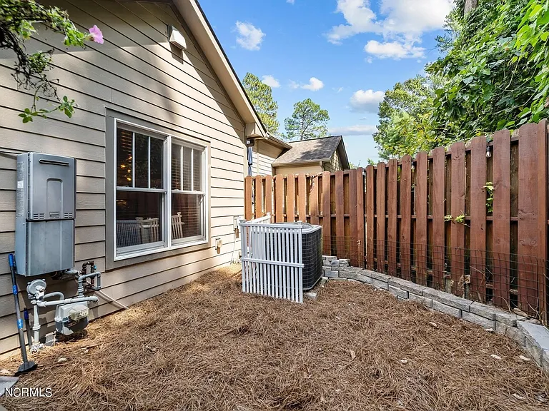 177 Pinebranch Ct — Photo 31