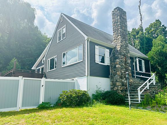 Lake facing side and front entry