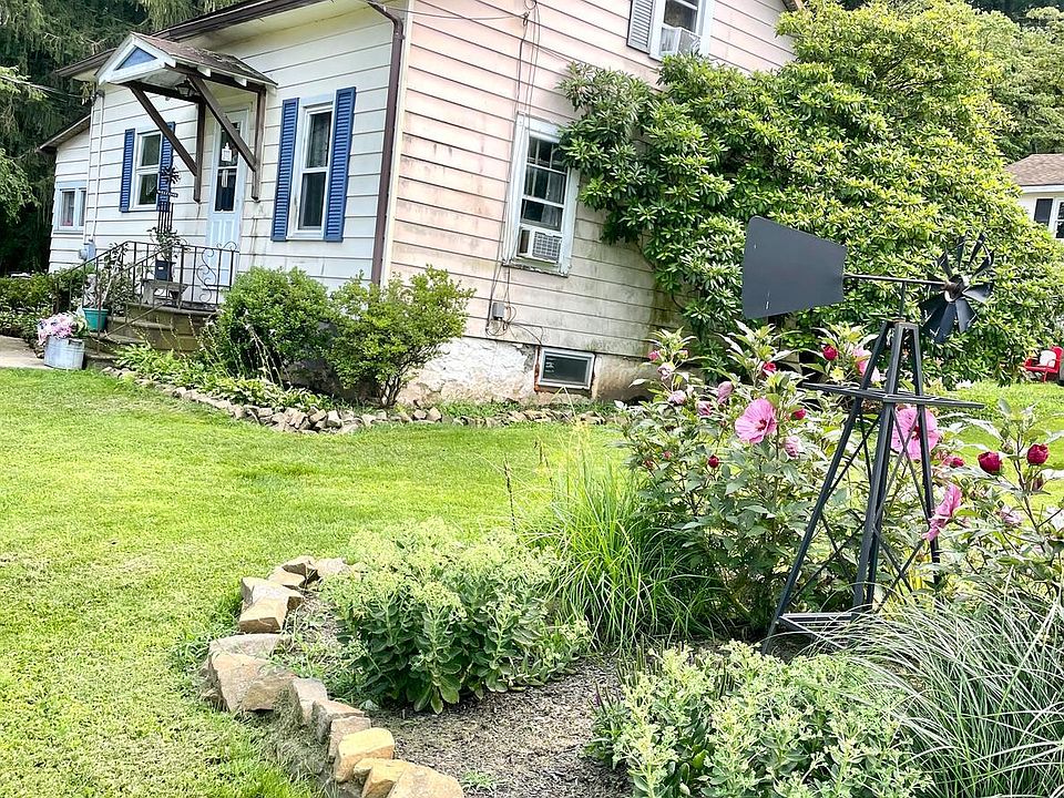 2nd image of 24 Woodside Ln
