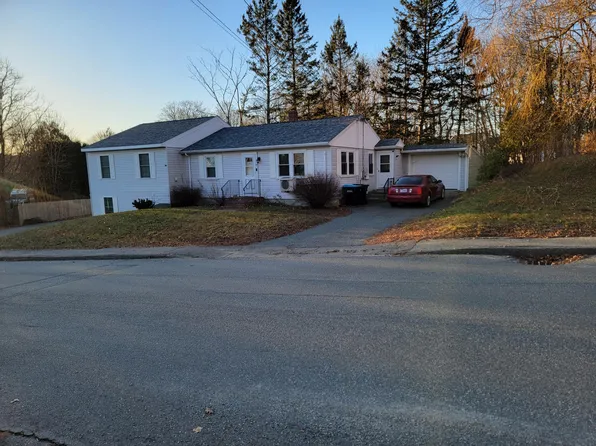 30 Deane Street, Ellsworth, ME 04605