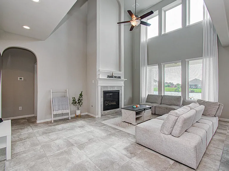 2202 Anzio Ct — Photo 11