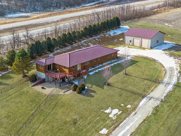 1674 Old Highway 61, Delmar, IA 52037