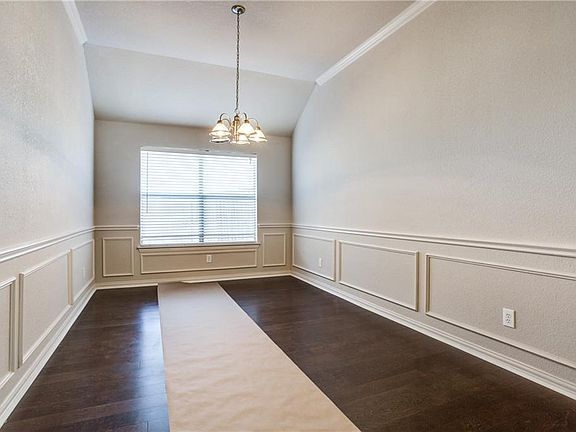 5th image of 78 N Highland Dr