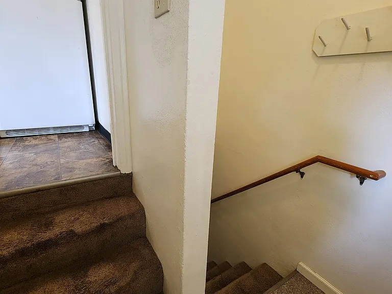 540 Beverly Ave — Photo 16