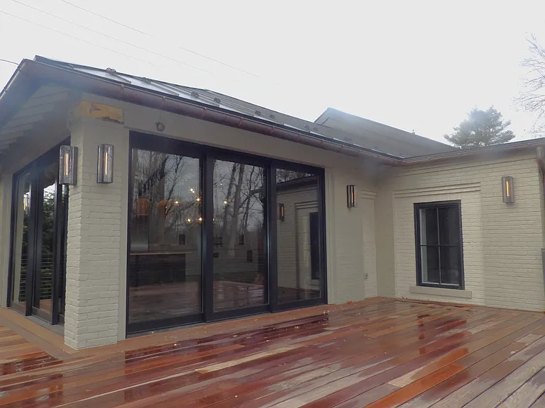 131 Montgomery St — Photo 29