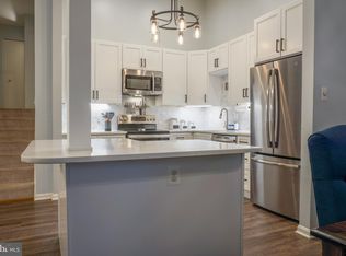 9935 Hemlock Woods Ln, Burke, VA 22015