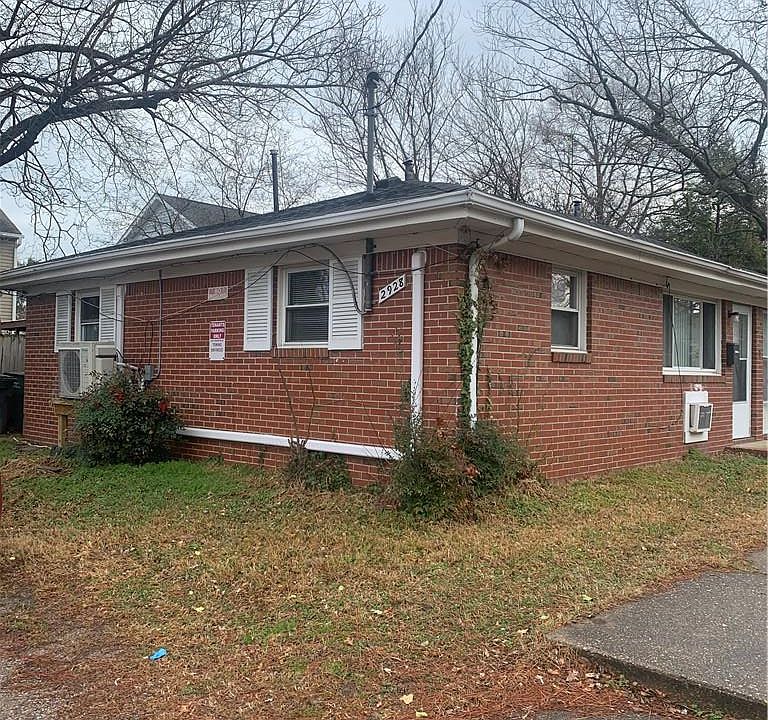 1st image of 2928 Tidewater Dr APT A